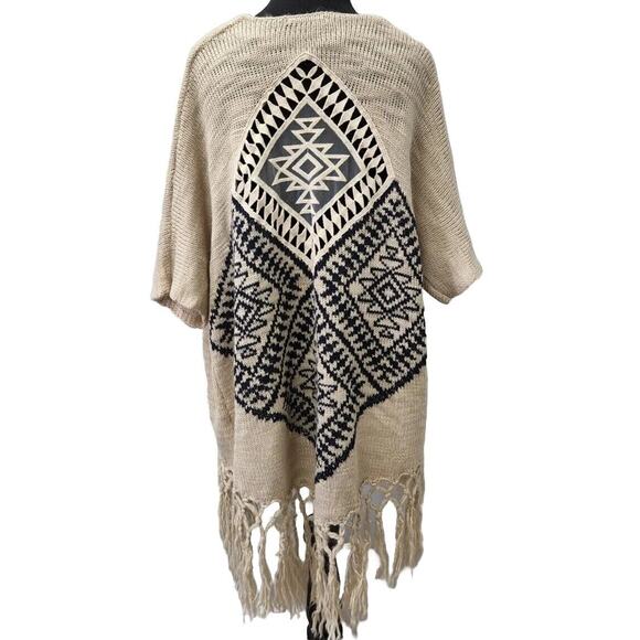 Maurices Open Front Fringe Bottom Short Sleeve Knit Aztec Sweater Cardigan S/M - Picture 1 of 6